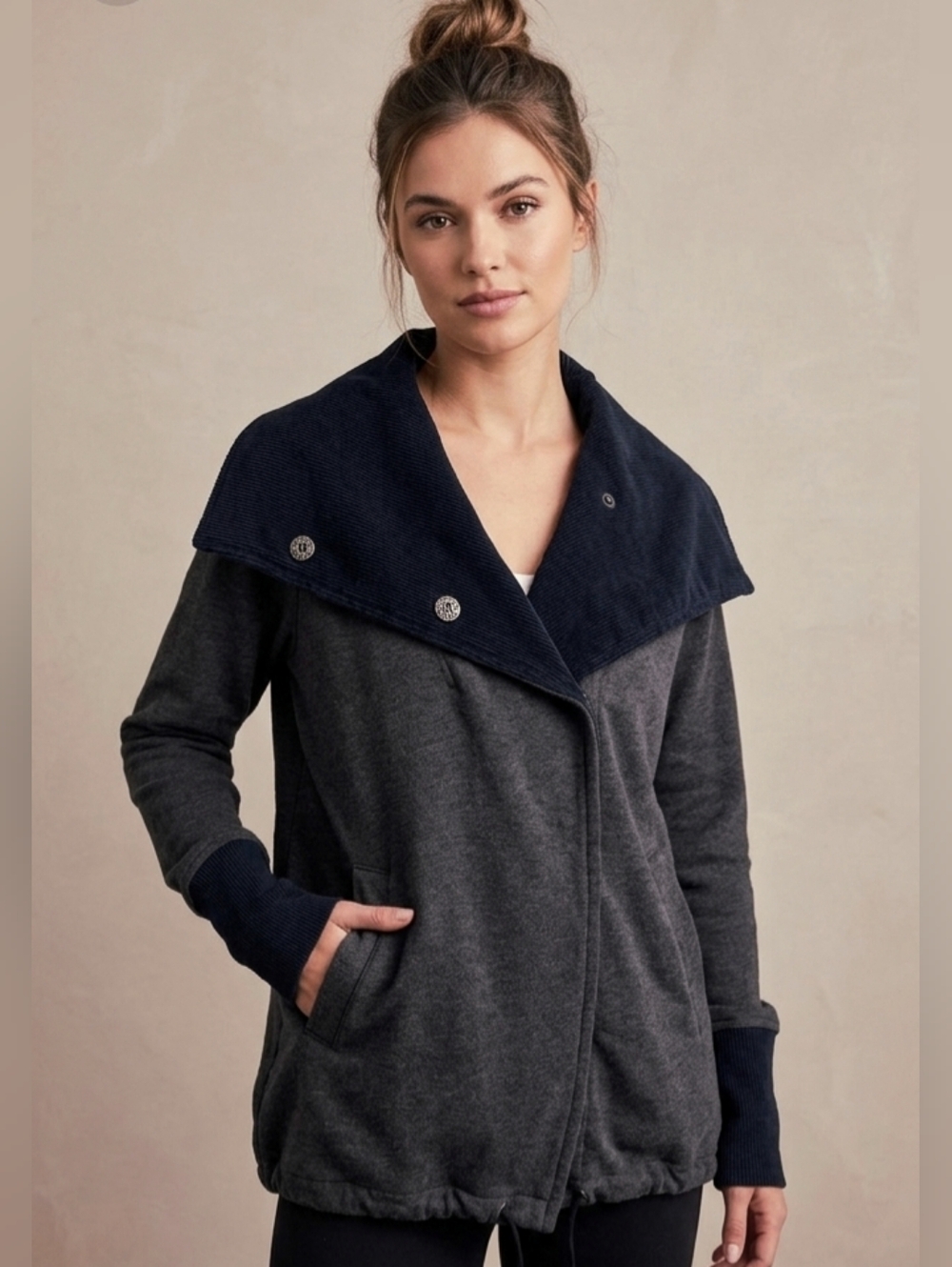 Lululemon Athletica Grey Black Button Adjustable Wrap Jacket Women Small-Medium